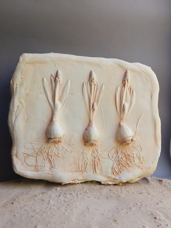 Botanical relief wall decor "Three Muscari"